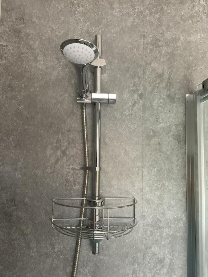 Large 2-Bedroom Maisonette With Free Parking Туикнем Экстерьер фото